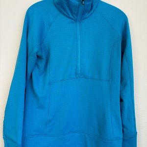 Burton AK Women’s lift half zip base layer.